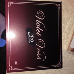 Violet Voss Eyeshadow Palette